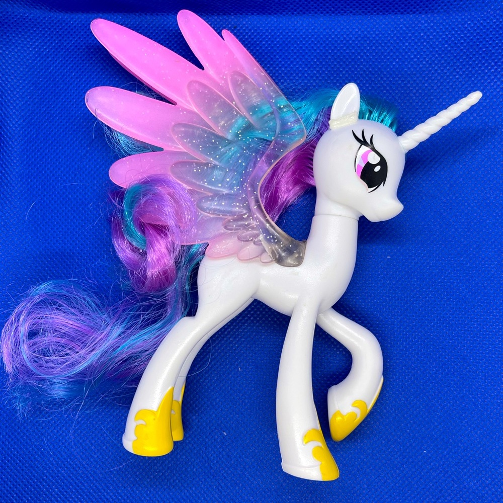 My Little Pony Princess Celestial Glitter Wings + Brushable Hair MLP